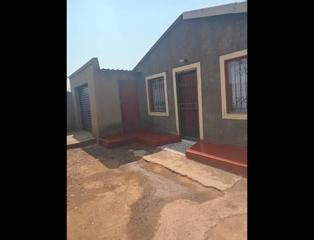 5 BEDROOM HOUSE FOR SALE IN KANANA PARK